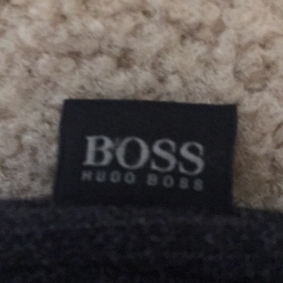Hugo Boss long sleeve - Picture 3 of 4